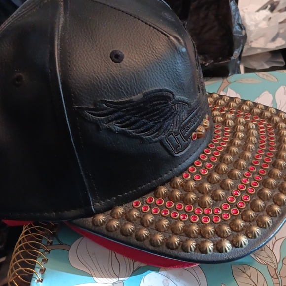 Robin Jean's Cap - Picture 2 of 4